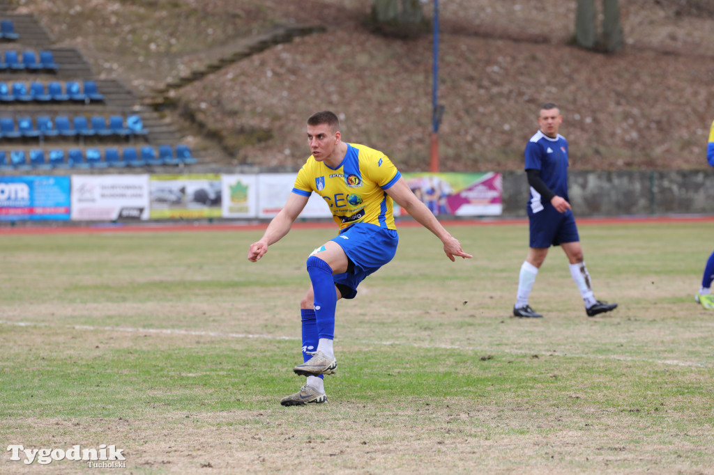 Chełminianka Chełmno - Rawys CEO Raciąż 1:4 (1:2). Bramki: Prondziński (4,88), Damian Rybacki (36), Guladi Kokoladze (63)