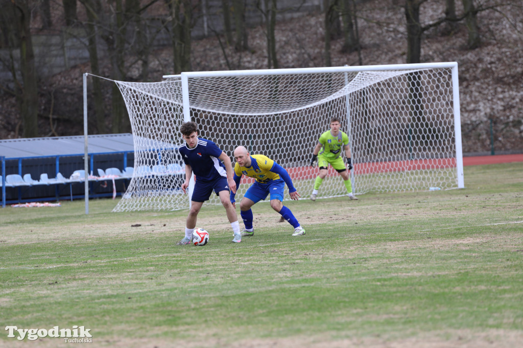Chełminianka Chełmno - Rawys CEO Raciąż 1:4 (1:2). Bramki: Prondziński (4,88), Damian Rybacki (36), Guladi Kokoladze (63)