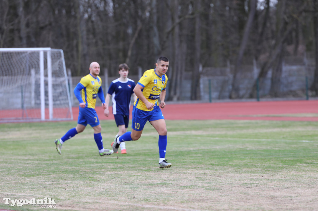 Chełminianka Chełmno - Rawys CEO Raciąż 1:4 (1:2). Bramki: Prondziński (4,88), Damian Rybacki (36), Guladi Kokoladze (63)