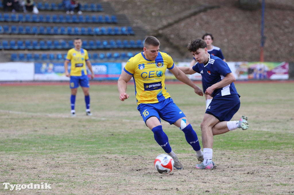 Chełminianka Chełmno - Rawys CEO Raciąż 1:4 (1:2). Bramki: Prondziński (4,88), Damian Rybacki (36), Guladi Kokoladze (63)