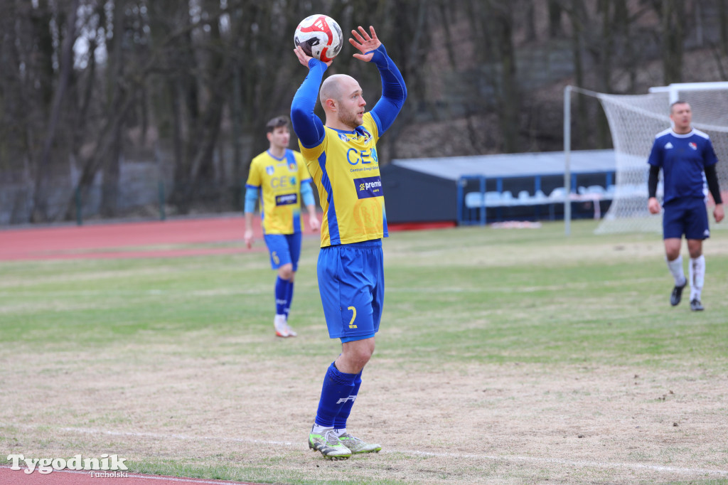 Chełminianka Chełmno - Rawys CEO Raciąż 1:4 (1:2). Bramki: Prondziński (4,88), Damian Rybacki (36), Guladi Kokoladze (63)