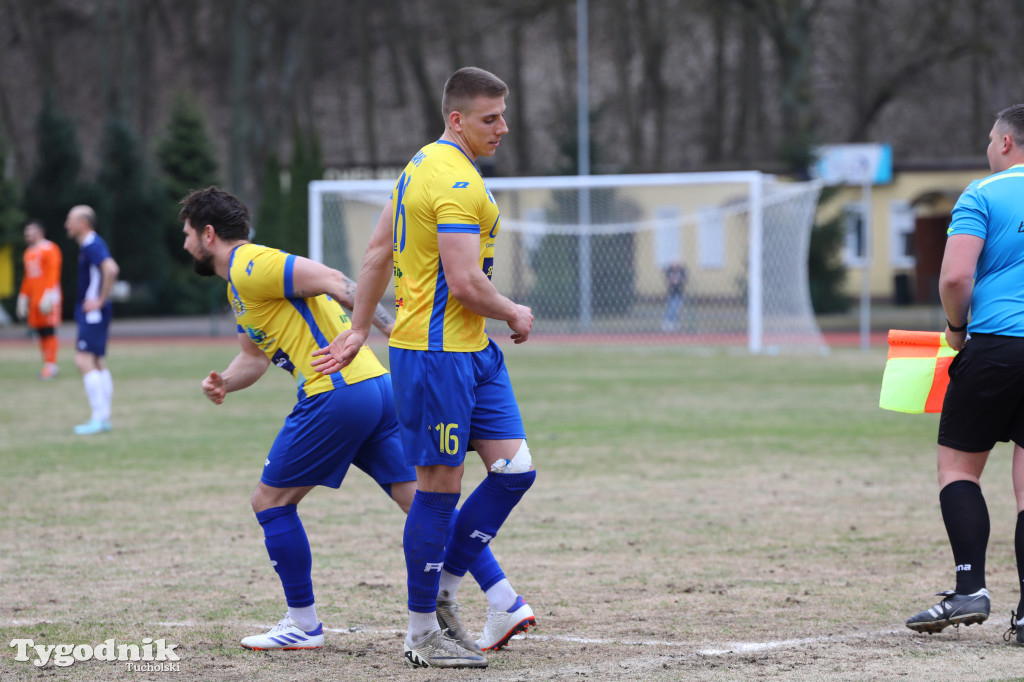 Chełminianka Chełmno - Rawys CEO Raciąż 1:4 (1:2). Bramki: Prondziński (4,88), Damian Rybacki (36), Guladi Kokoladze (63)