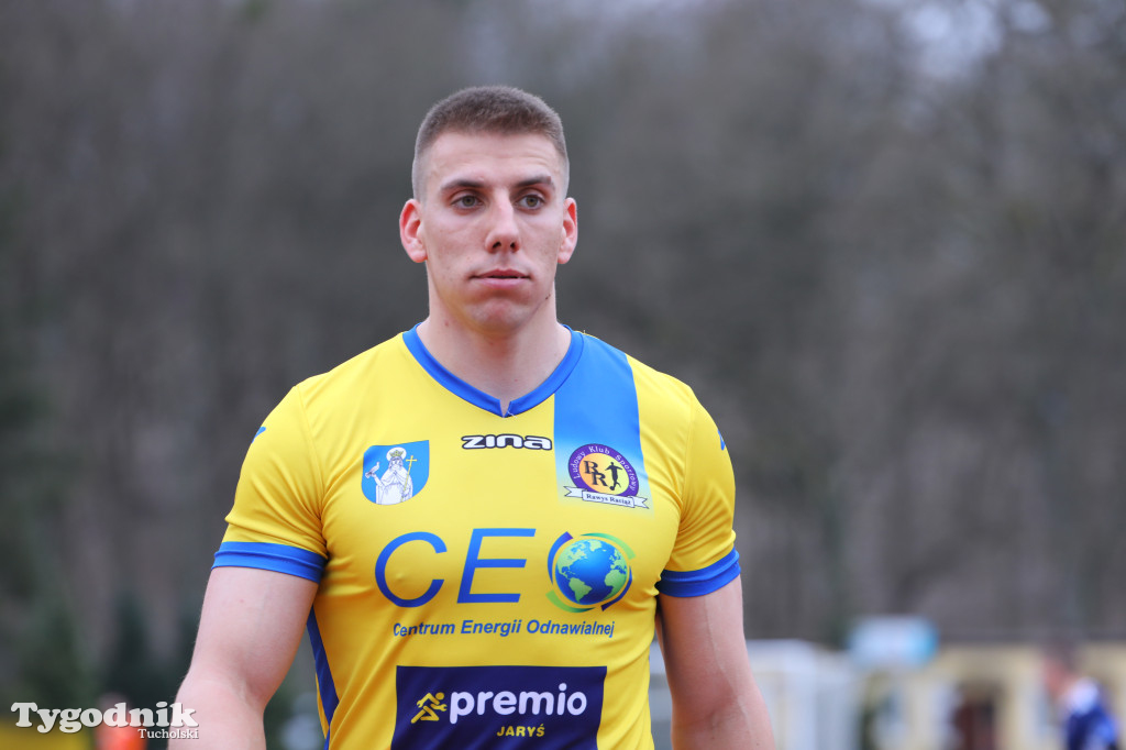 Chełminianka Chełmno - Rawys CEO Raciąż 1:4 (1:2). Bramki: Prondziński (4,88), Damian Rybacki (36), Guladi Kokoladze (63)
