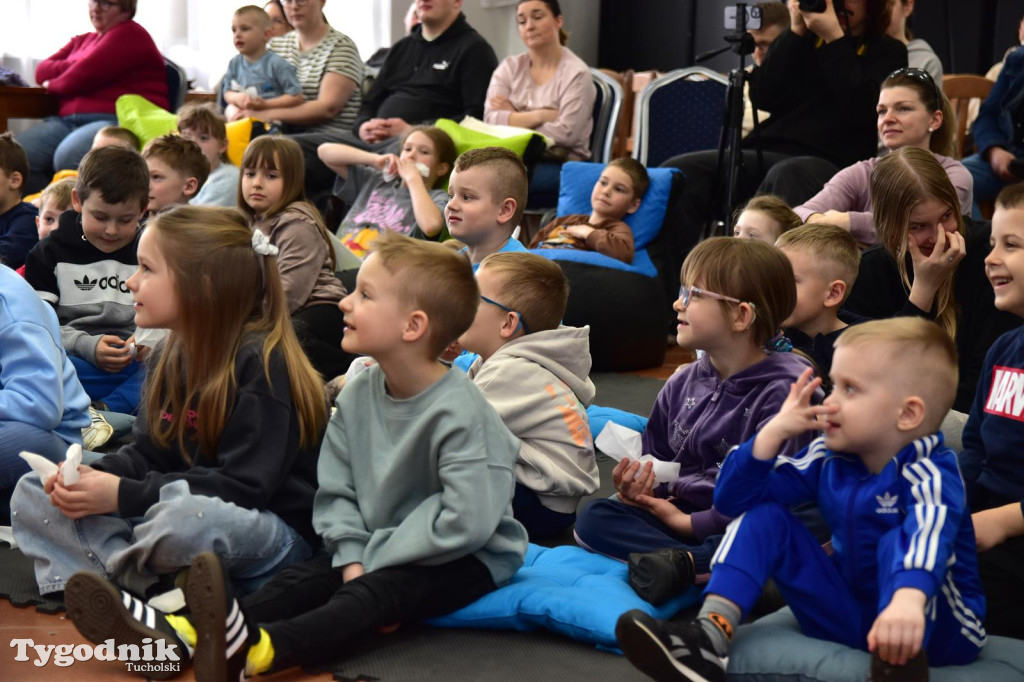 Spektakl lalkowy w B-CK w Kęsowie