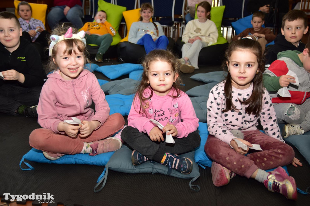 Spektakl lalkowy w B-CK w Kęsowie