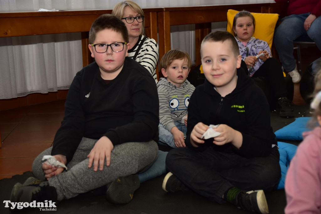 Spektakl lalkowy w B-CK w Kęsowie