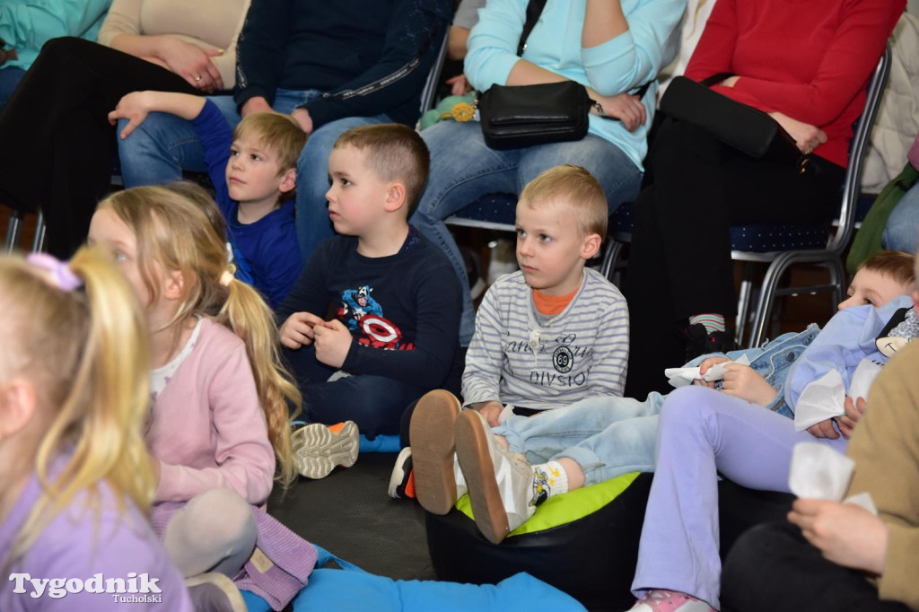 Spektakl lalkowy w B-CK w Kęsowie