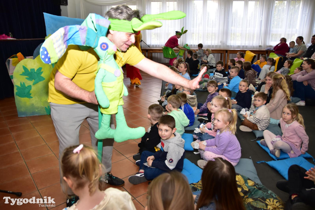 Spektakl lalkowy w B-CK w Kęsowie