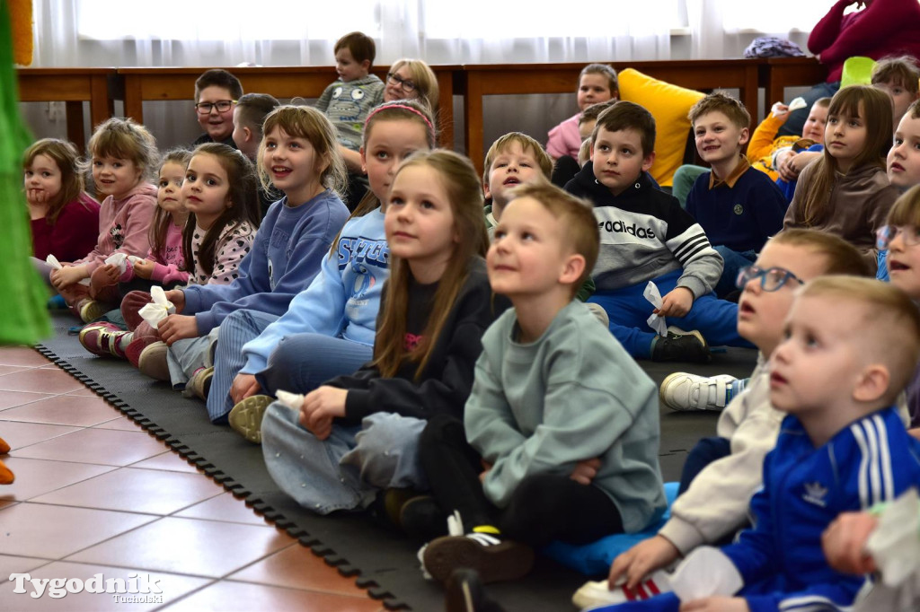 Spektakl lalkowy w B-CK w Kęsowie