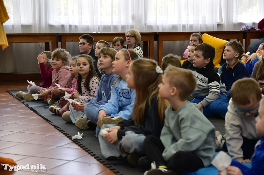 Spektakl lalkowy w B-CK w Kęsowie