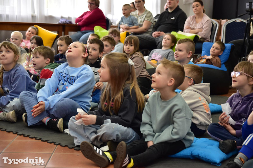 Spektakl lalkowy w B-CK w Kęsowie