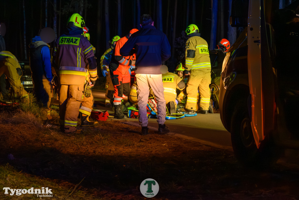 Wypadek z udziałem motocyklisty i osobówki koło Cekcynka