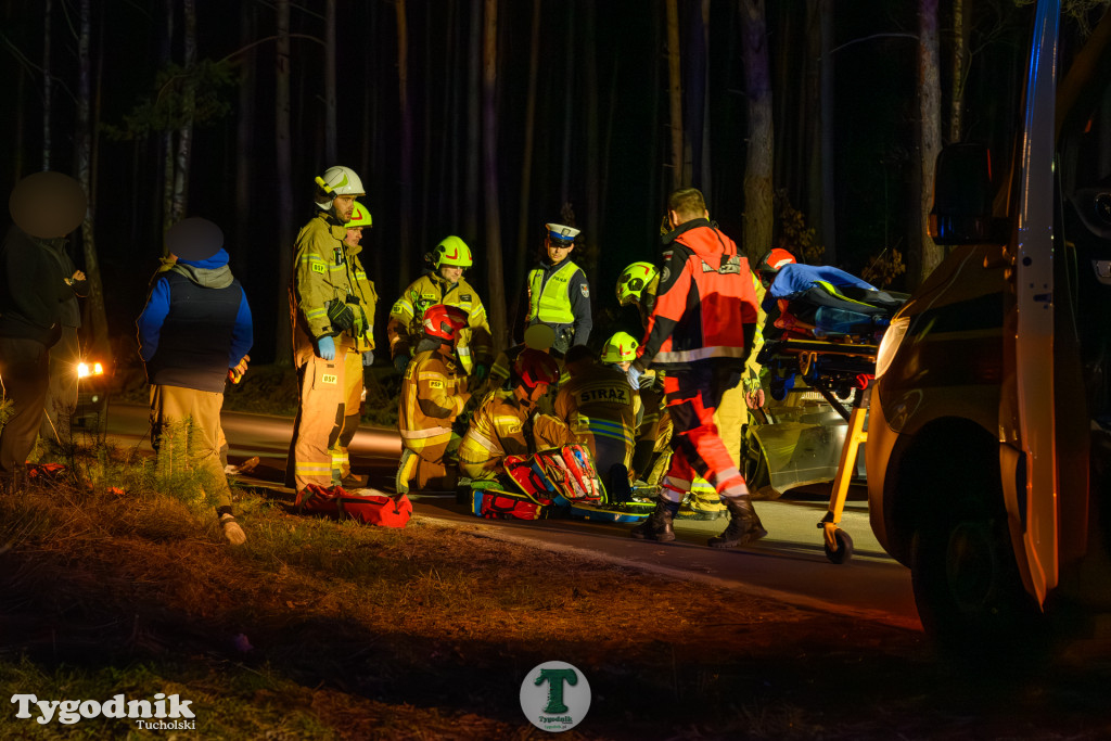 Wypadek z udziałem motocyklisty i osobówki koło Cekcynka