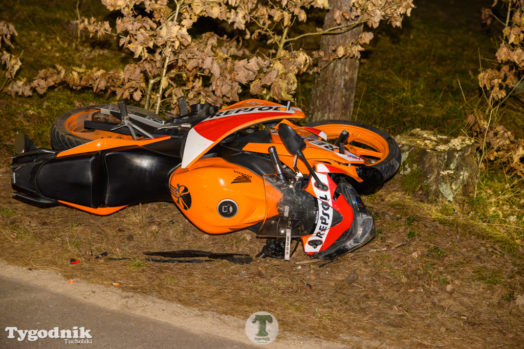 Wypadek z udziałem motocyklisty i osobówki koło Cekcynka