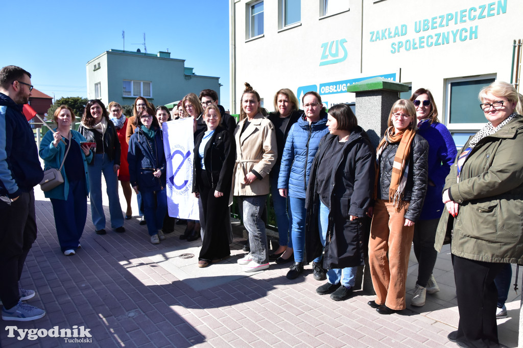 Tuchola: Protest pracowników inspektoratu Zakładu Ubezpieczeń Społecznych