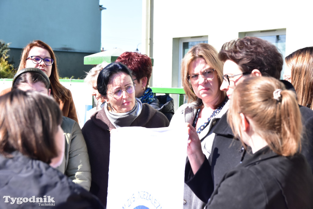 Tuchola: Protest pracowników inspektoratu Zakładu Ubezpieczeń Społecznych