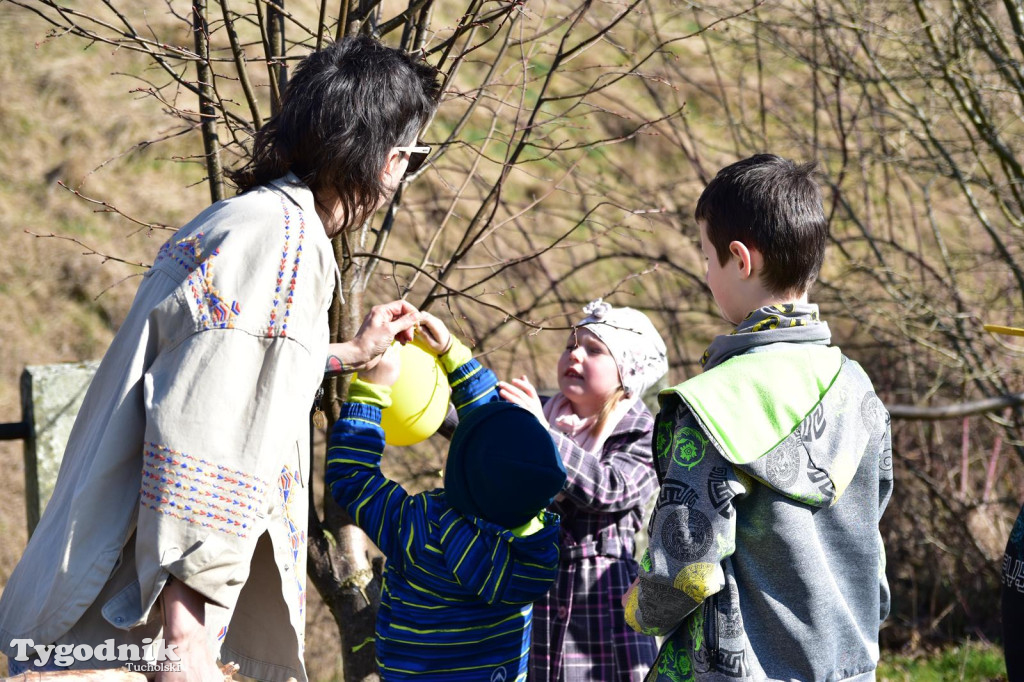 Przyrowa: Wielkanocny kiermasz i poszukiwania zajączka