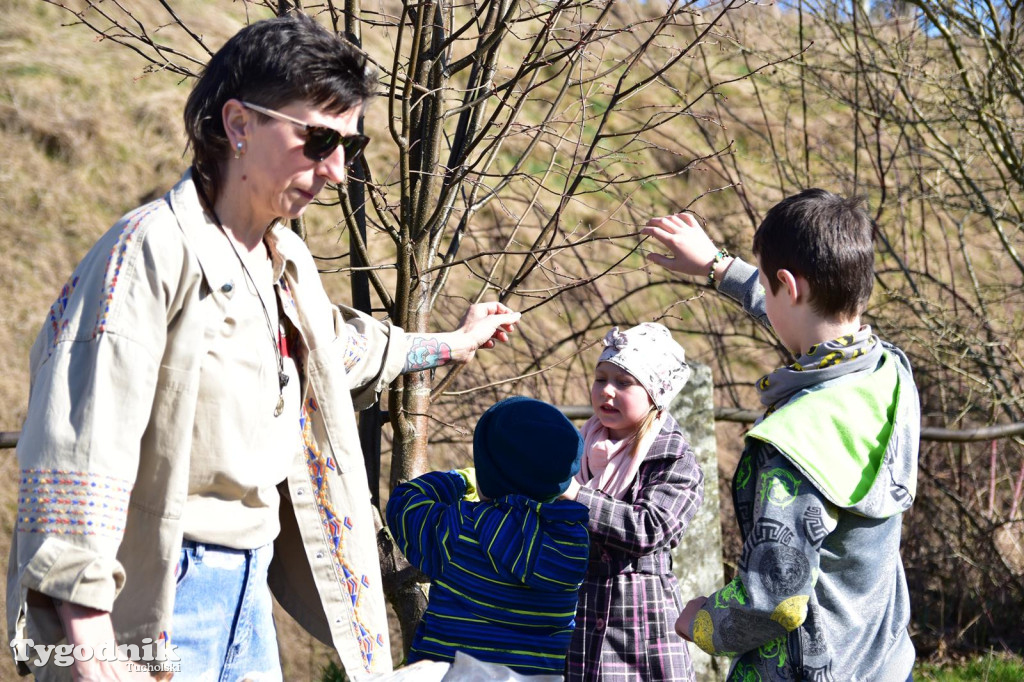 Przyrowa: Wielkanocny kiermasz i poszukiwania zajączka