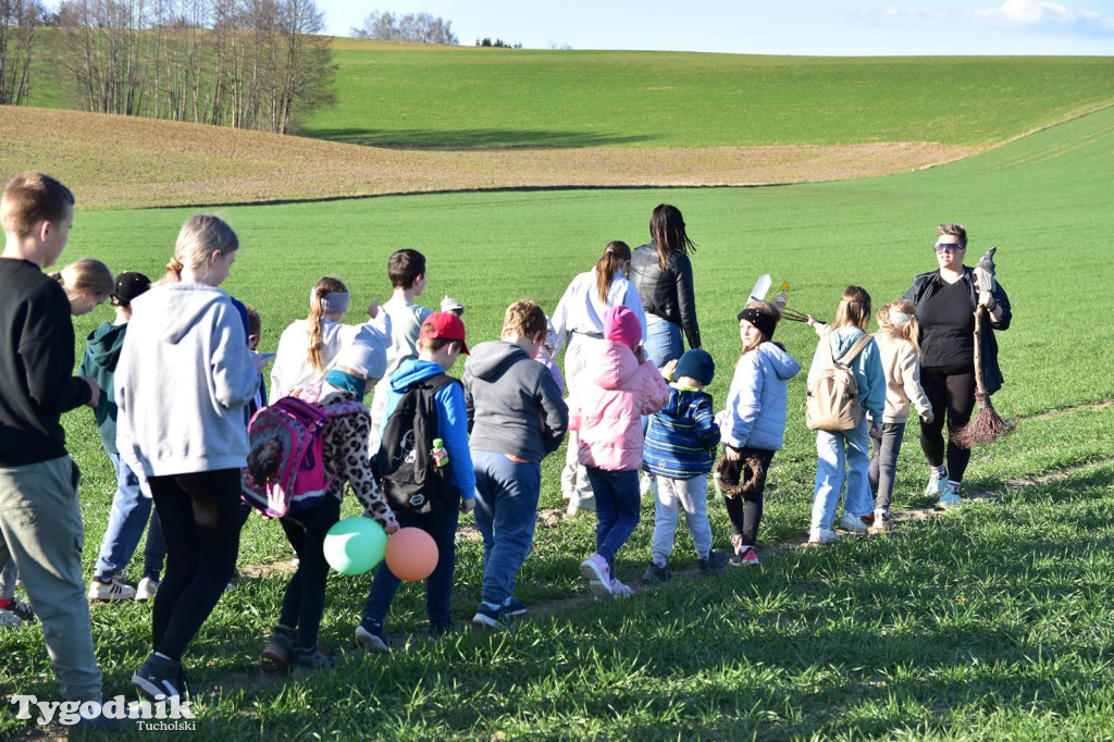 Przyrowa: Wielkanocny kiermasz i poszukiwania zajączka