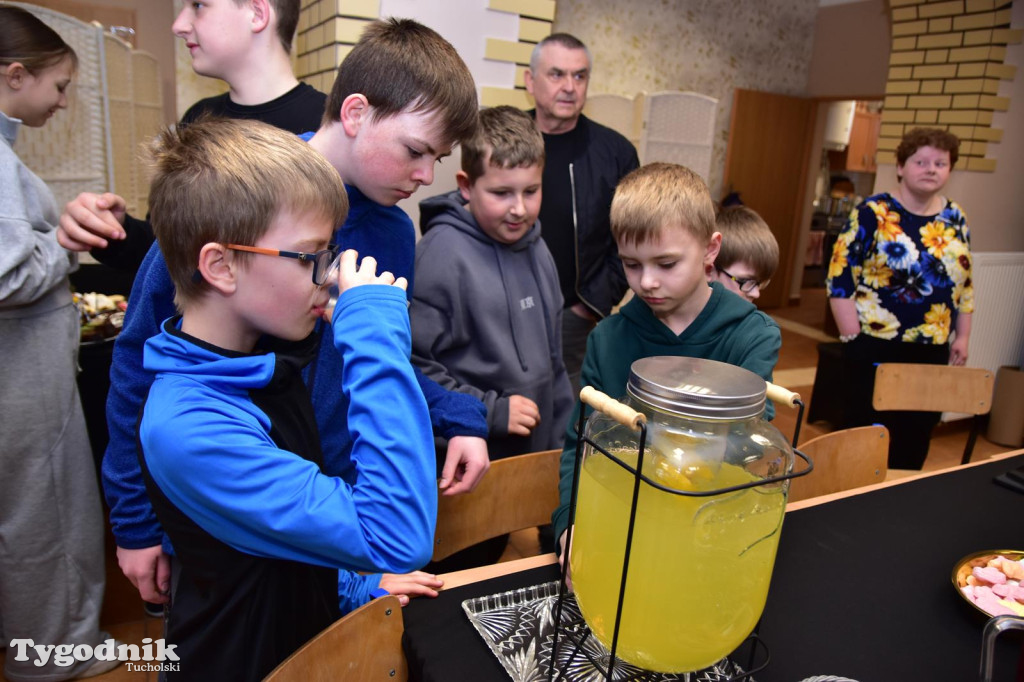 Przyrowa: Wielkanocny kiermasz i poszukiwania zajączka