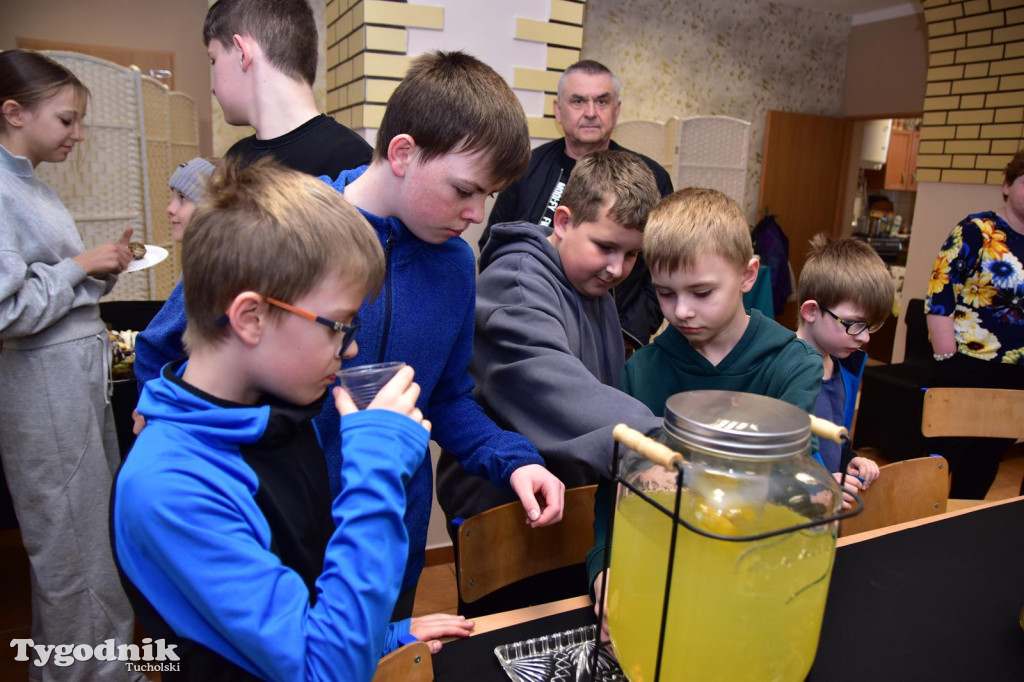 Przyrowa: Wielkanocny kiermasz i poszukiwania zajączka