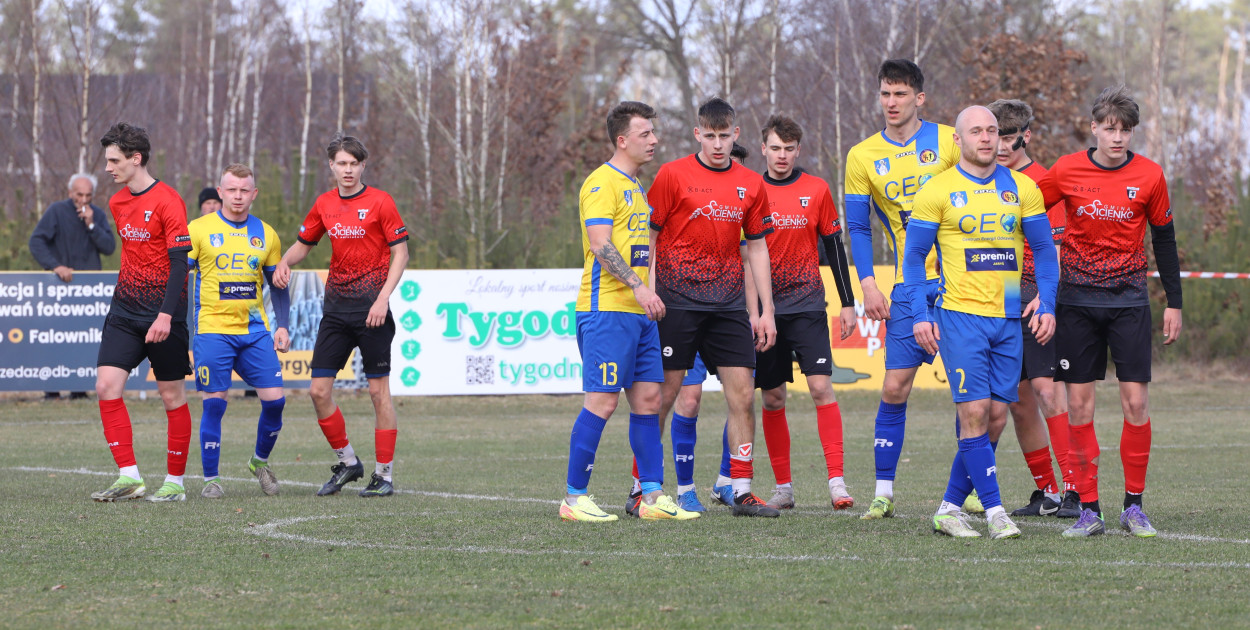 Klasa okręgowa: Rawys CEO Raciąż - Gryf Sicienko 0:0
