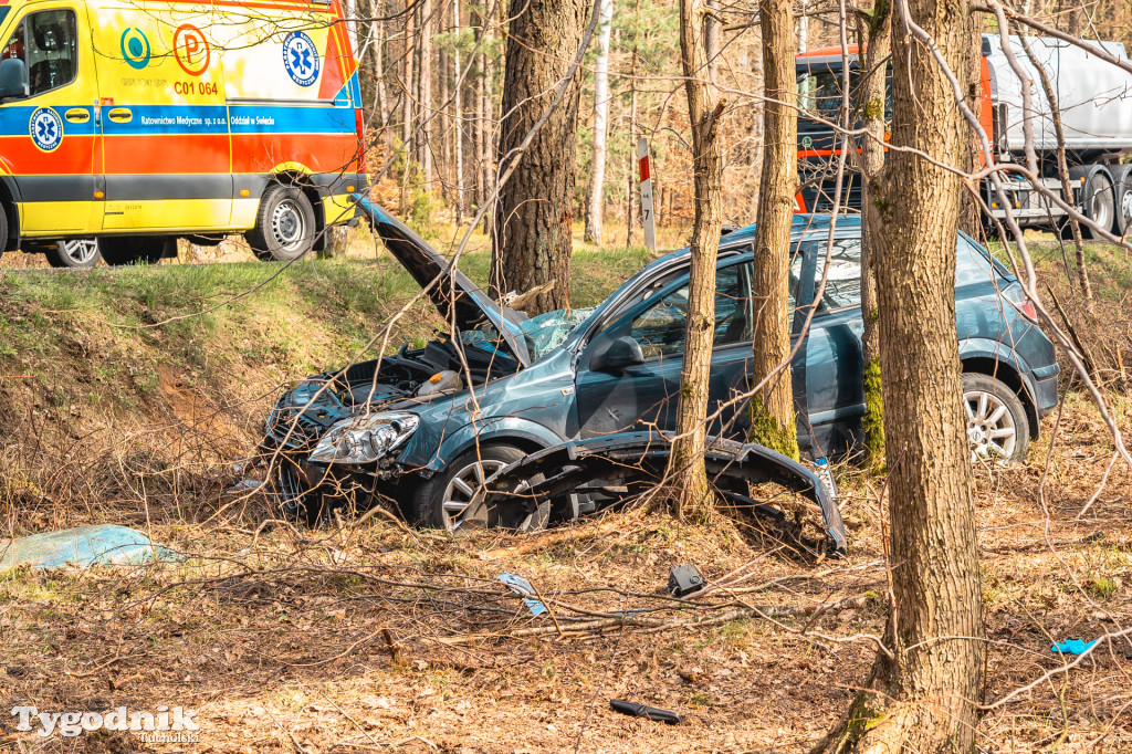 DW240. Wypadek w rejonie Lubiewic 11 kwietnia