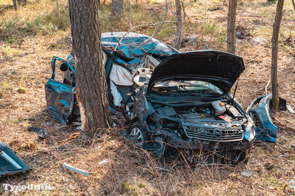 DW240. Wypadek w rejonie Lubiewic 11 kwietnia