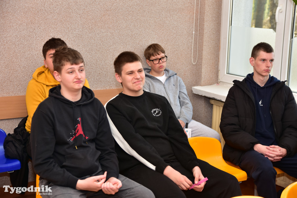 Zachęcają, aby od września kontynuować naukę w ich klasach. ZSLiT zaprosiło ósmoklasistów do swoich murów