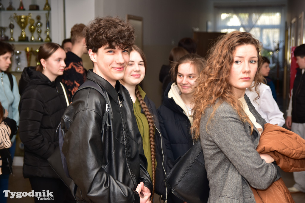 Zachęcają, aby od września kontynuować naukę w ich klasach. ZSLiT zaprosiło ósmoklasistów do swoich murów