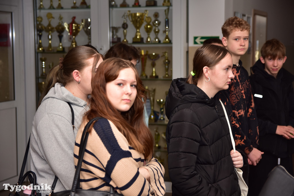 Zachęcają, aby od września kontynuować naukę w ich klasach. ZSLiT zaprosiło ósmoklasistów do swoich murów