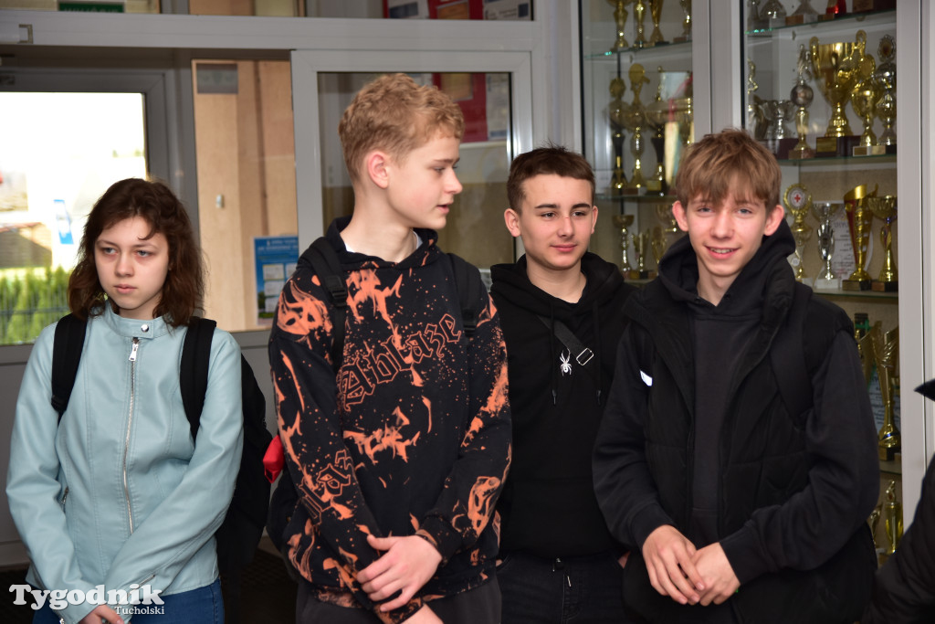 Zachęcają, aby od września kontynuować naukę w ich klasach. ZSLiT zaprosiło ósmoklasistów do swoich murów