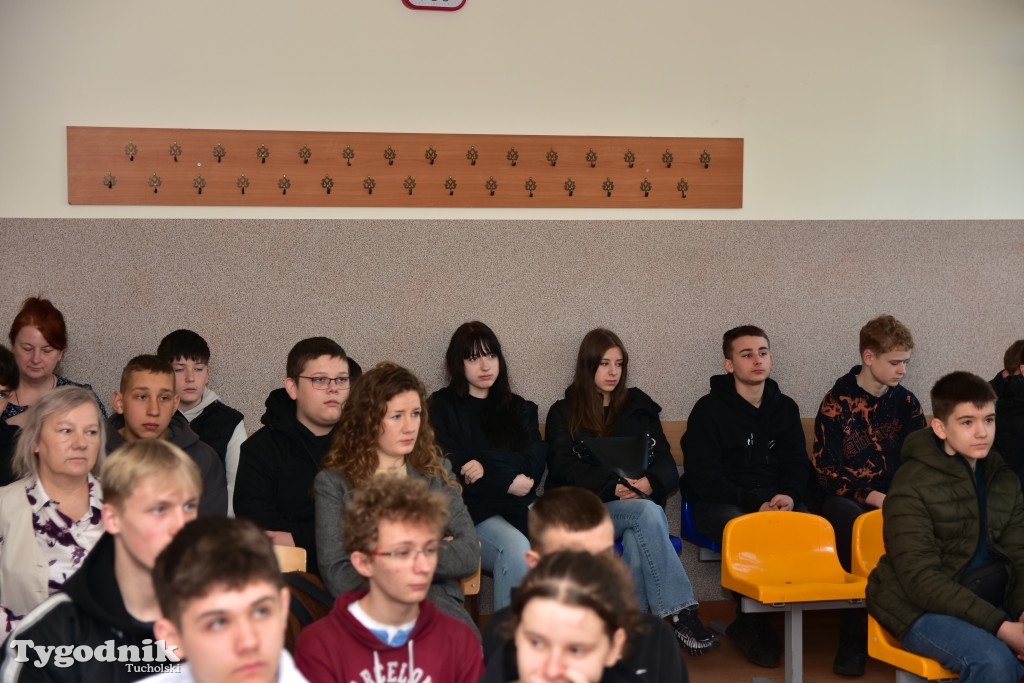 Zachęcają, aby od września kontynuować naukę w ich klasach. ZSLiT zaprosiło ósmoklasistów do swoich murów