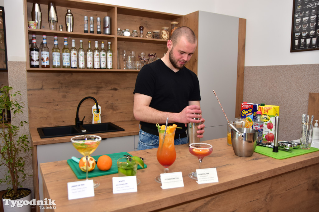 Zachęcają, aby od września kontynuować naukę w ich klasach. ZSLiT zaprosiło ósmoklasistów do swoich murów