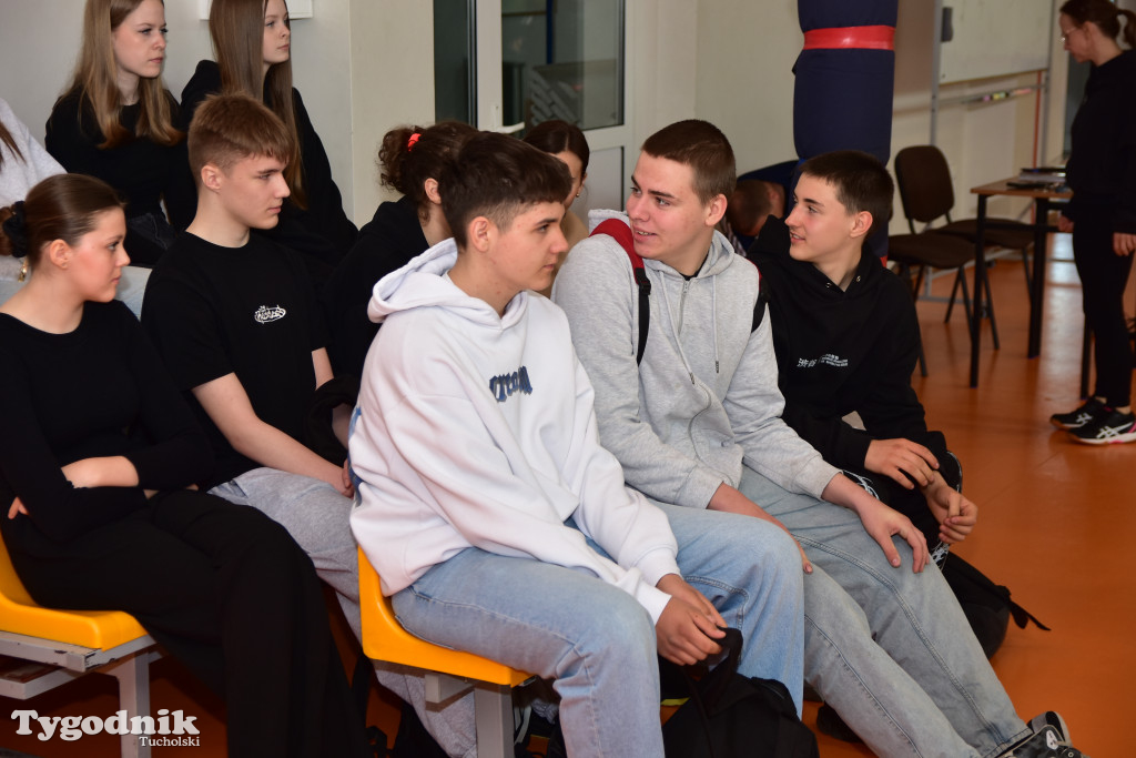 Zachęcają, aby od września kontynuować naukę w ich klasach. ZSLiT zaprosiło ósmoklasistów do swoich murów