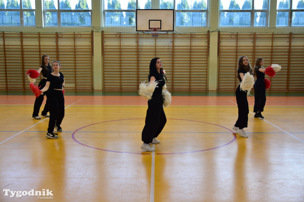 Zachęcają, aby od września kontynuować naukę w ich klasach. ZSLiT zaprosiło ósmoklasistów do swoich murów