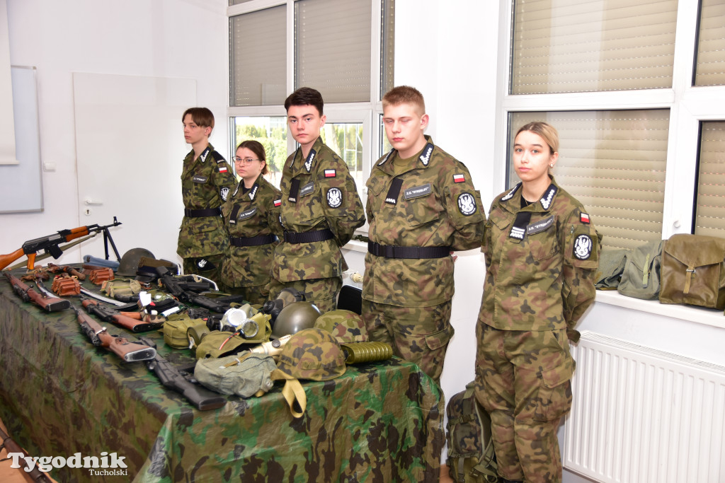 Zachęcają, aby od września kontynuować naukę w ich klasach. ZSLiT zaprosiło ósmoklasistów do swoich murów