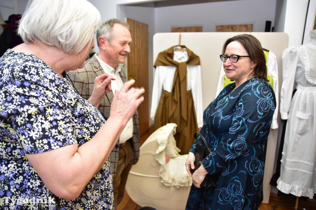 Wystawa o modzie  w Muzeum Borów Tucholskich