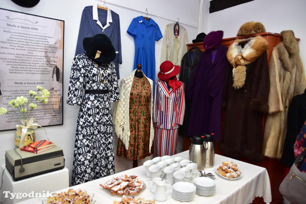 Wystawa o modzie  w Muzeum Borów Tucholskich