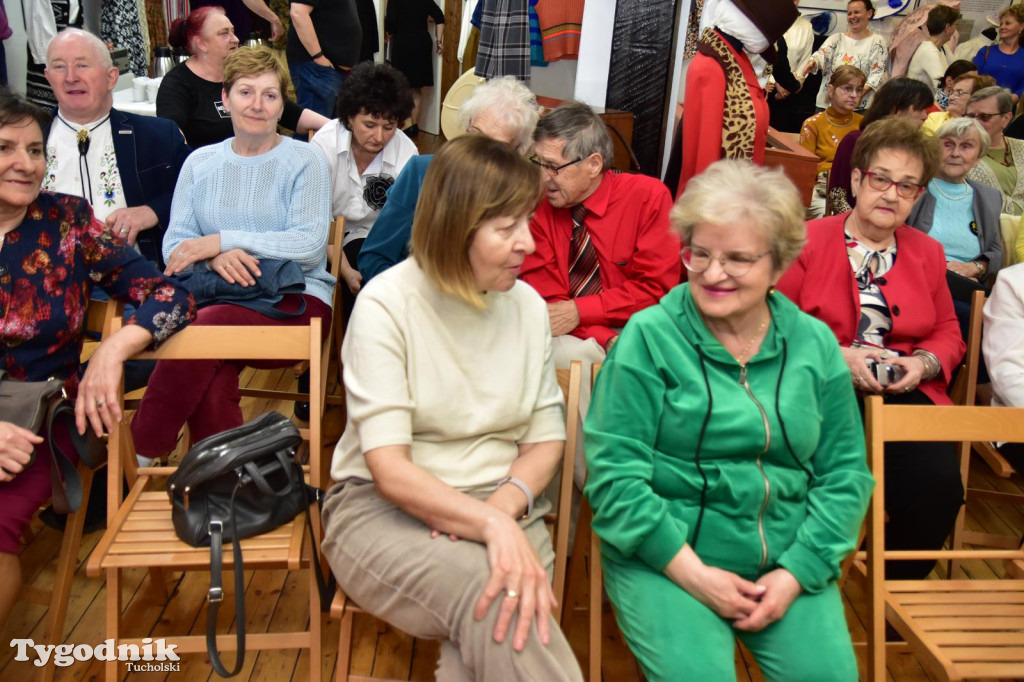 Wystawa o modzie  w Muzeum Borów Tucholskich