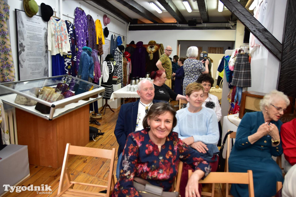 Wystawa o modzie  w Muzeum Borów Tucholskich
