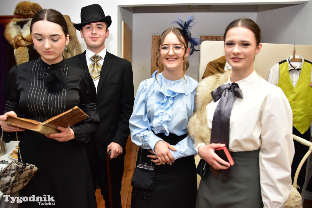 Wystawa o modzie  w Muzeum Borów Tucholskich