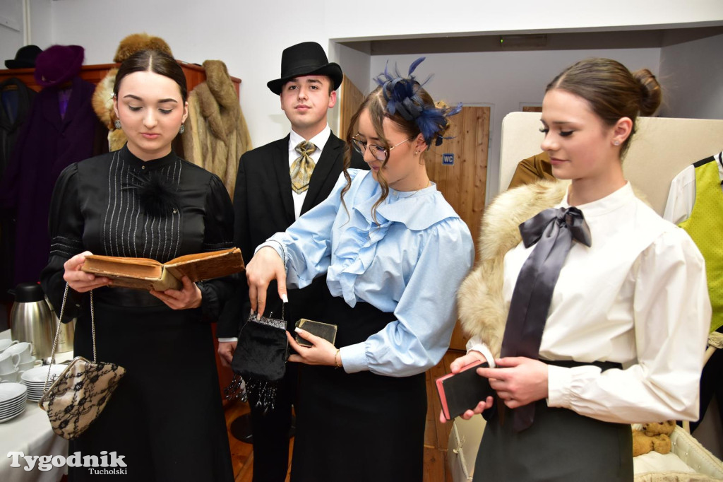 Wystawa o modzie  w Muzeum Borów Tucholskich