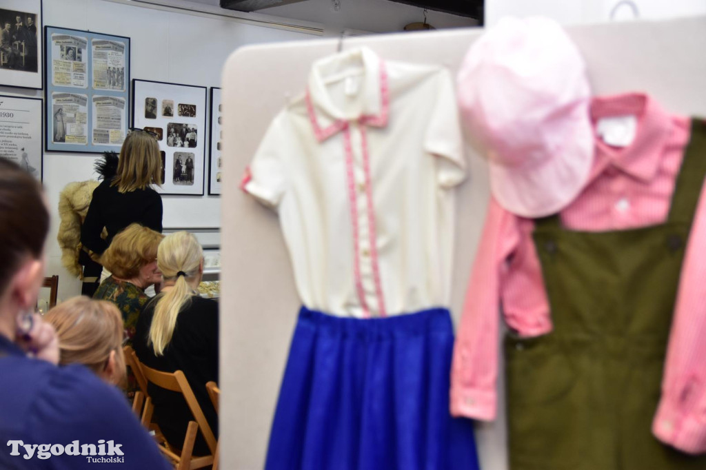 Wystawa o modzie  w Muzeum Borów Tucholskich