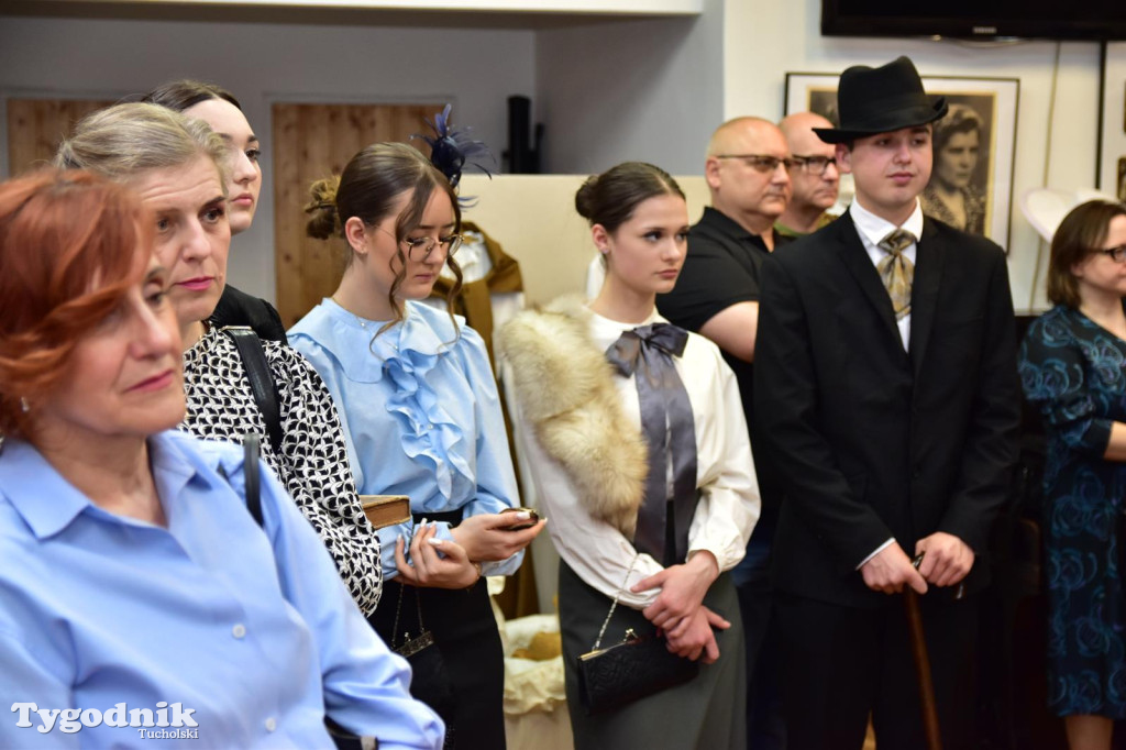 Wystawa o modzie  w Muzeum Borów Tucholskich