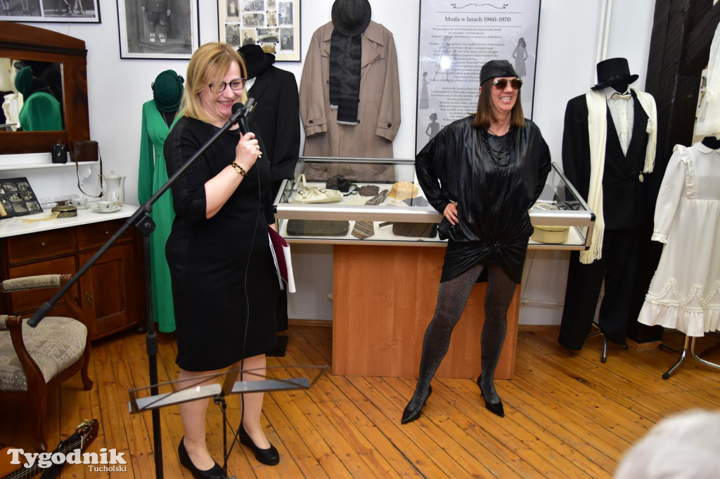 Wystawa o modzie  w Muzeum Borów Tucholskich