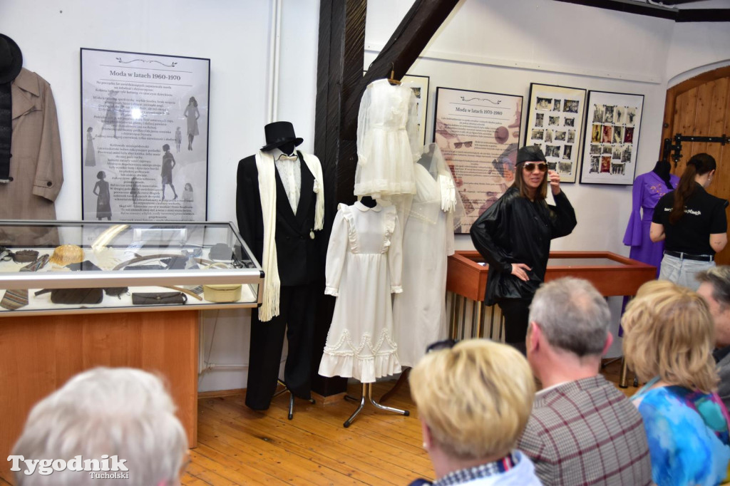 Wystawa o modzie  w Muzeum Borów Tucholskich