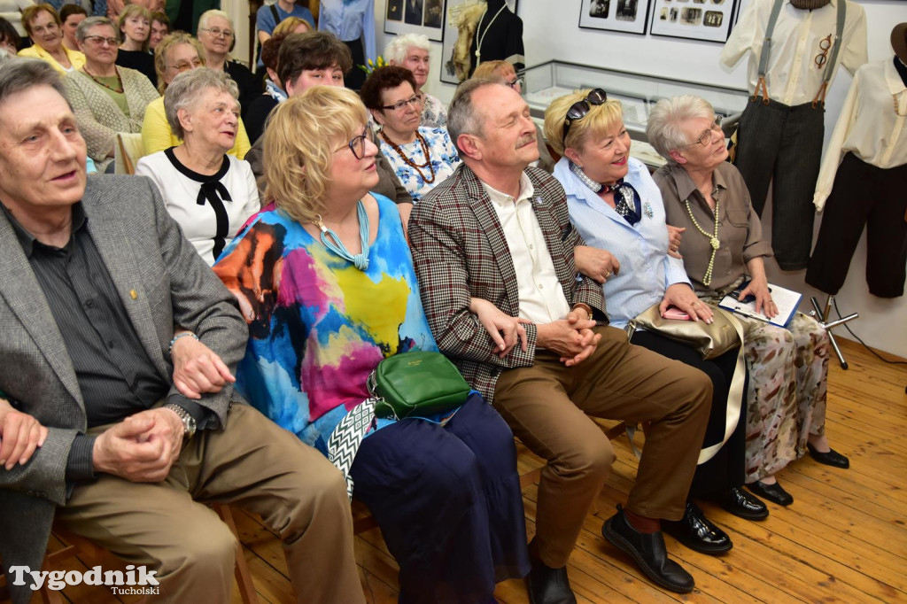 Wystawa o modzie  w Muzeum Borów Tucholskich