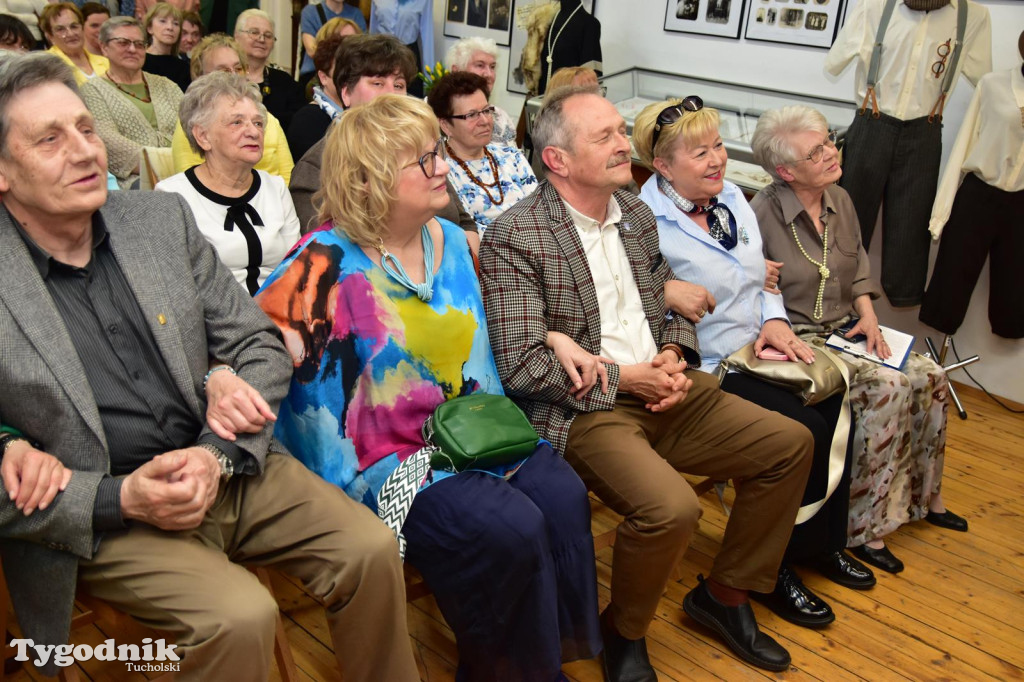 Wystawa o modzie  w Muzeum Borów Tucholskich
