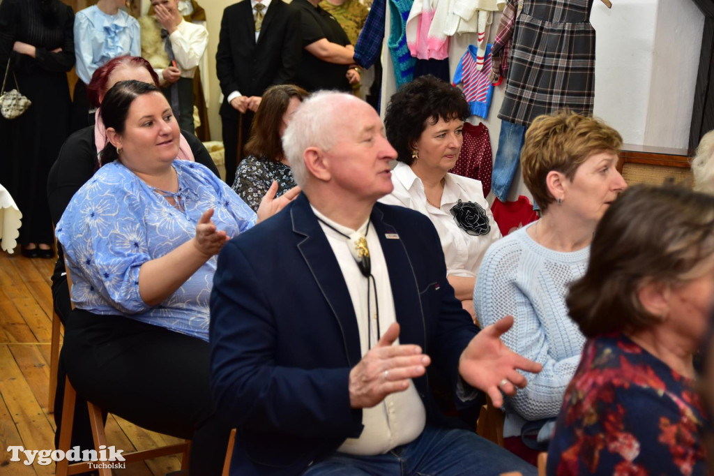 Wystawa o modzie  w Muzeum Borów Tucholskich